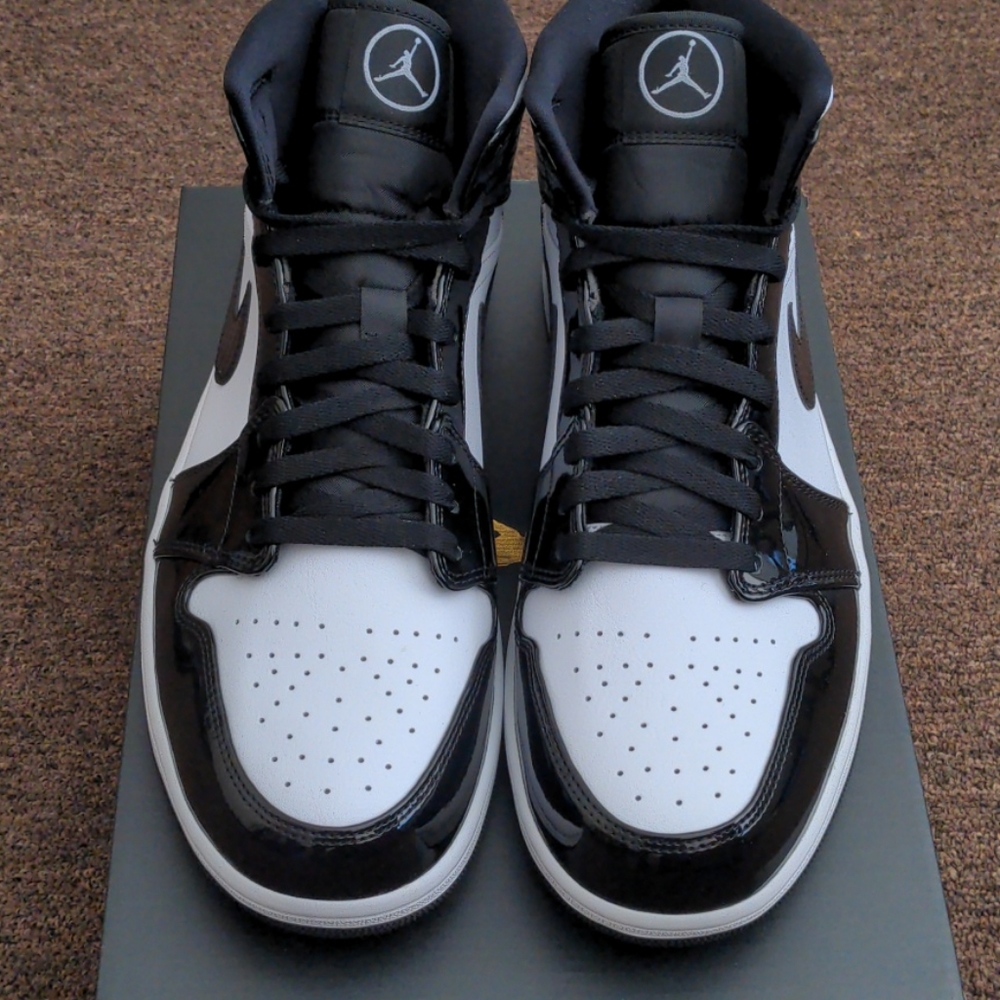 Air Jordan 1 MID SE ASW "Carbons"
